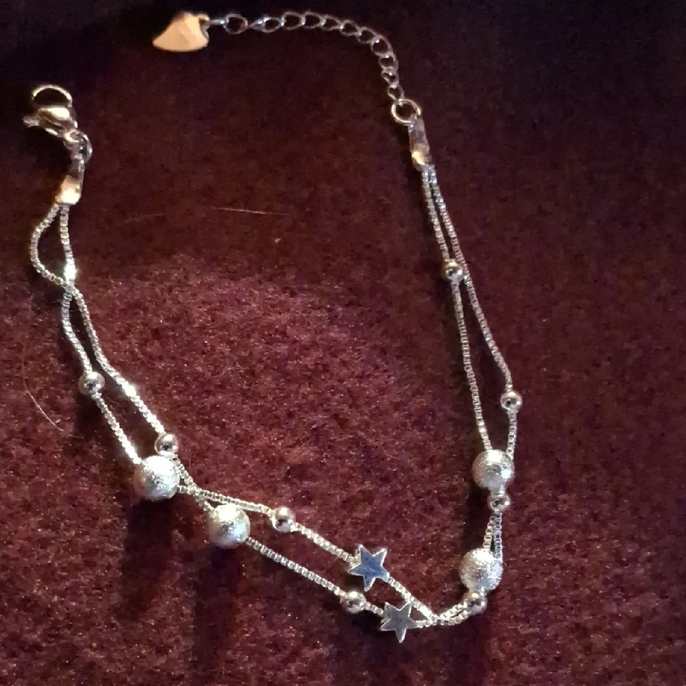Elegant Silver Star Bracelet - Picture 3 of 3